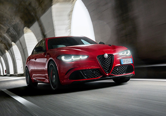 Alfa Romeo Giulia Quadrifoglio - MY24 - Cutting Edge Technology