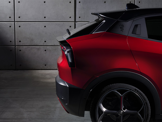 Alfa Romeo Junior - Junior Elettrica - Exterior - Rear