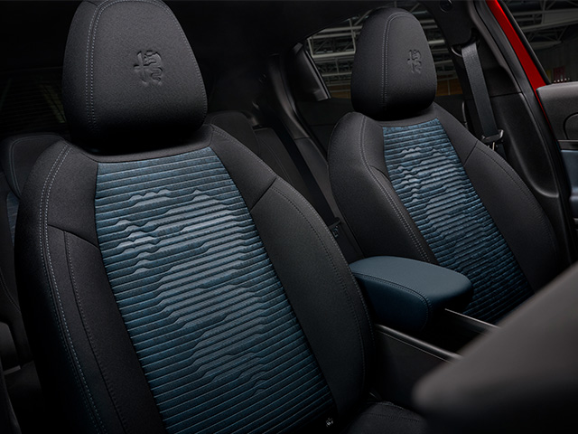 Alfa Romeo Junior - Junior Elettrica - Interior - Icona Seats