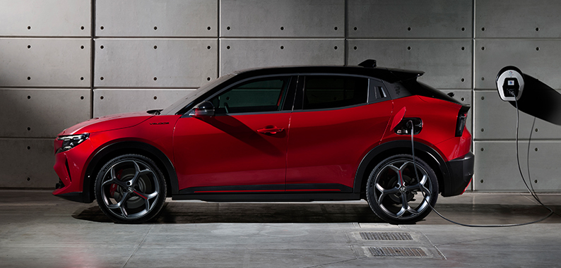 Alfa Romeo Junior - Junior Elettrica - Charged - Home charging