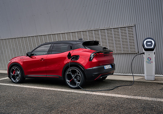 Alfa Romeo Junior - Junior Elettrica - Electrifying - Charging Station Finder