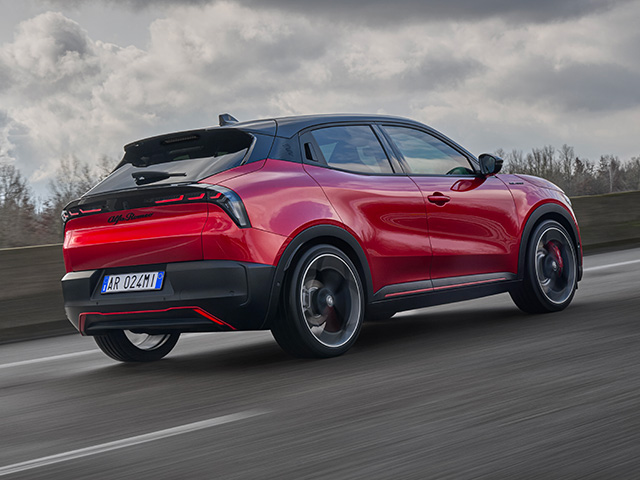 Alfa Romeo Junior - Junior Elettrica - Technology - Driving Dynamics