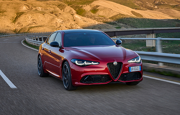 Alfa Romeo Saloon Cars - Compact Saloon