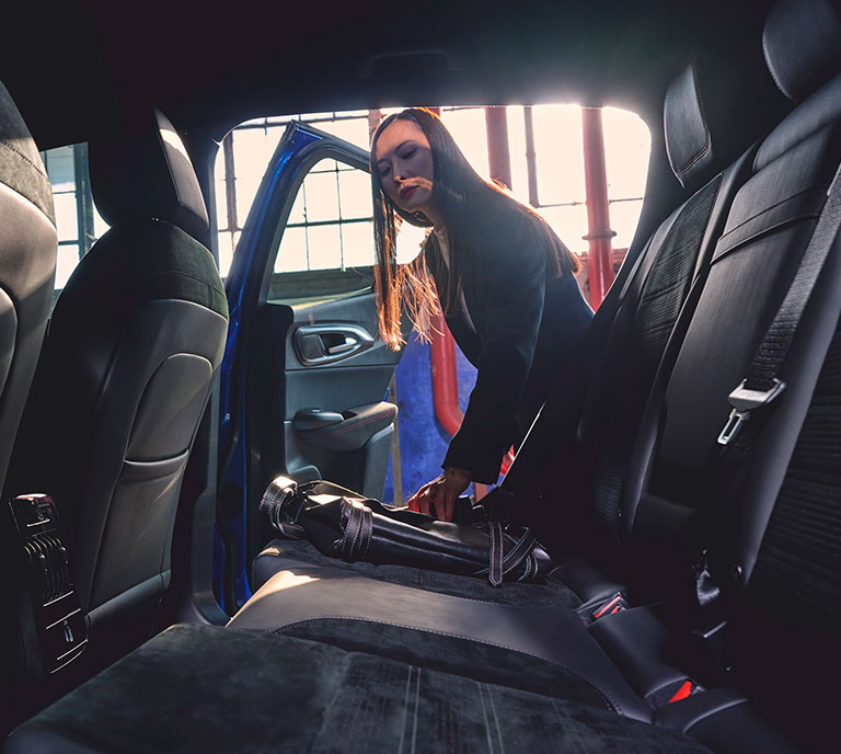 Rear seat reminder alert - Alfa Romeo